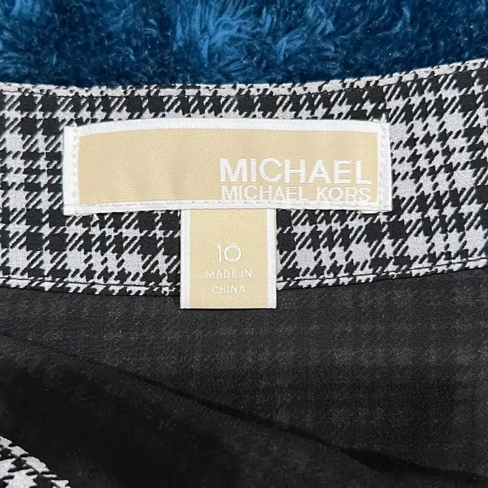 41. Michael Kors Black & White Houndstooth mini flounce skirt Size 10 NWT